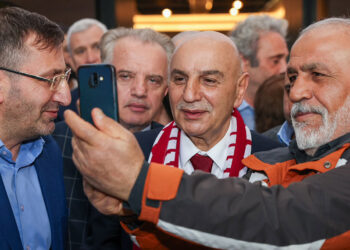 Rakibim tüm mesaisini cumhurbaşkanı adaylığına harcadı