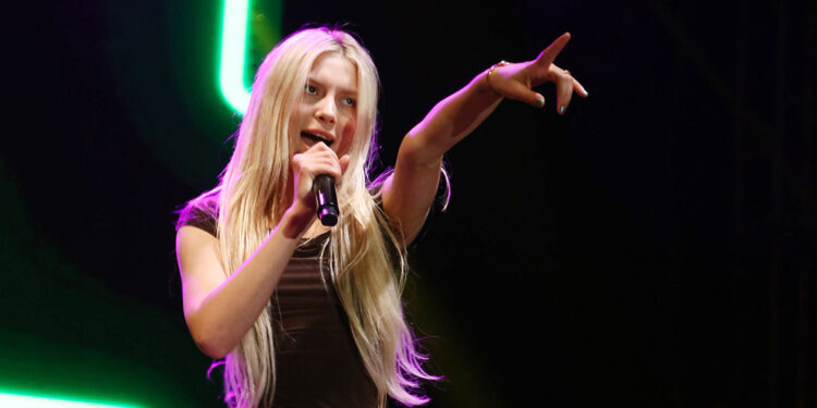 Ramazan Bayramı tatilinde ünlüler sahnede