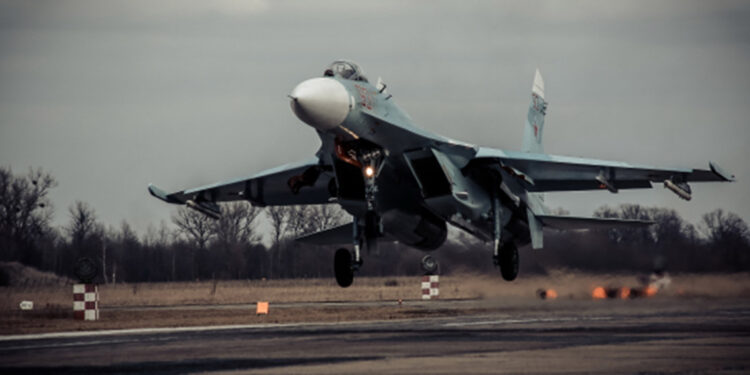 Rus savaş uçakları, sınıra yaklaşan Fransız uçaklarını engelledi