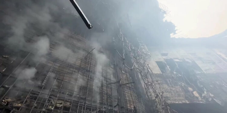 Rusya'daki konser salonundan enkaz görüntüleri