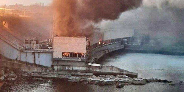 Rusya’dan Ukrayna'nın en büyük hidroelektrik santraline saldırı