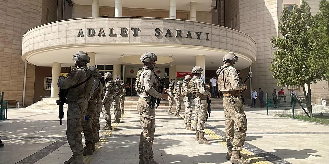 Şanlıurfa i̇l emniyet müdürlüğü ve i̇l jandarma komutanlığı ekipleri, son 1 haftada 28 torbacı tutukladı.