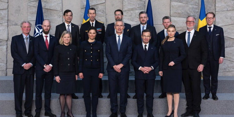 Stoltenberg'ten ‘açık kapı politikası’ vurgusu