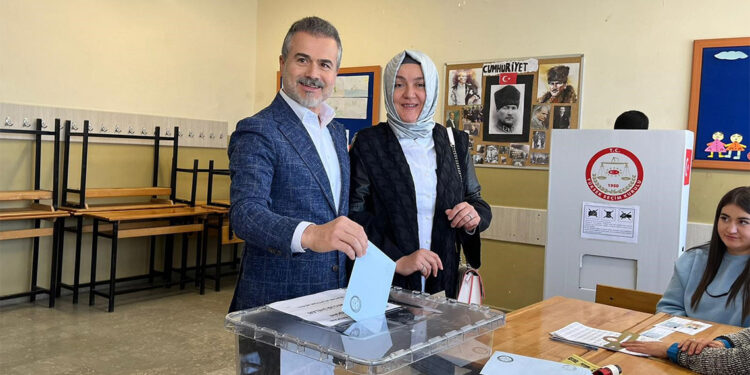 Herkesin sandıktan çıkacak bu neticeyi baş tacı etmesi lazım