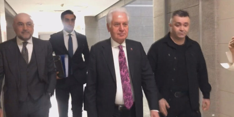 Şişli Belediye Başkanı Muammer Keskin, savcılığa geldi