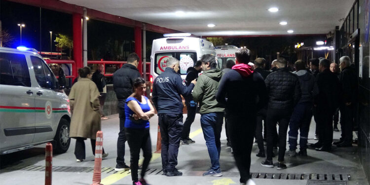 Tabancasını temizlerken kazara kendini vuran polis memuru öldü