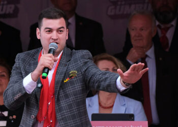 1 Nisan'da kaybeden özünü inkar edenler olacak