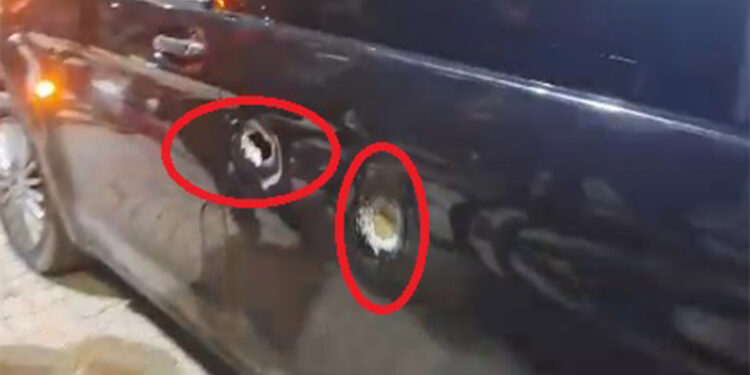 Memleket Partisi'nin Tarsus Belediye başkan adayının aracına silahlı saldırı