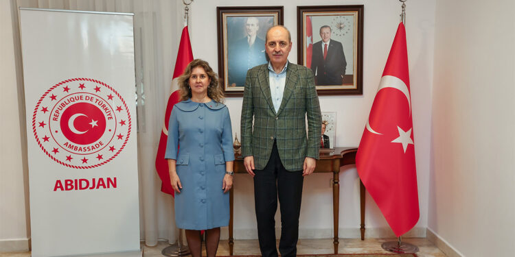 Numan Kurtulmuş Fildişi Sahili Türkiye Büyükelçiliğini ziyaret etti