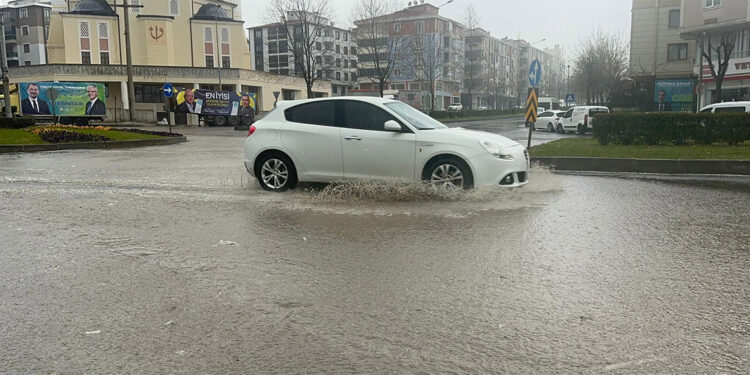 23 kentte fırtına ve kuvvetli yağış bekleniyor