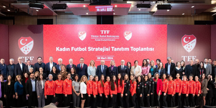 TFF'den Kadın Futbolu Stratejik Planı'nın tanıtım toplantısı