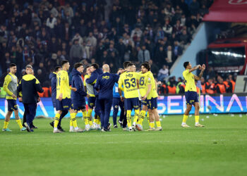 Trabzonspor-Fenerbahçe maçında çıkan olaylar Avrupa basınında