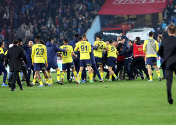 Trabzonspor-Fenerbahçe maçının disiplin sevkleri haftaya kaldı