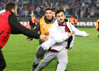 Yaşananlar, sporun dostluk ve kardeşlik ruhuna yakışmamaktadır