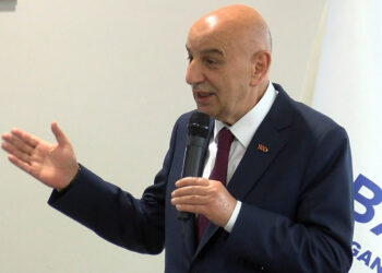 Bizim aklımız fikrimiz Ankara