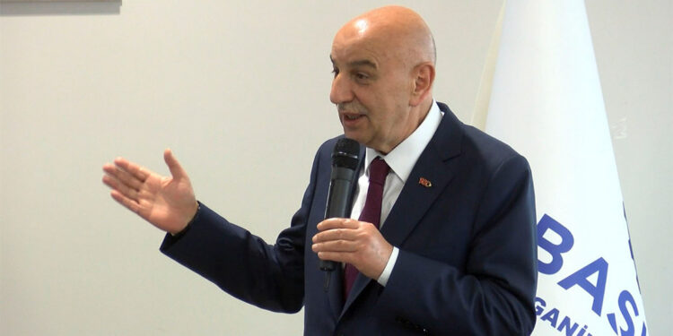 Bizim aklımız fikrimiz Ankara