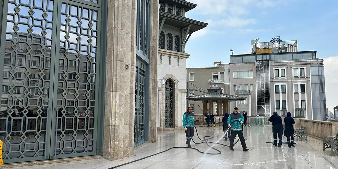 Taksim cami'nde ramazan hazırlıkları tamamlandı