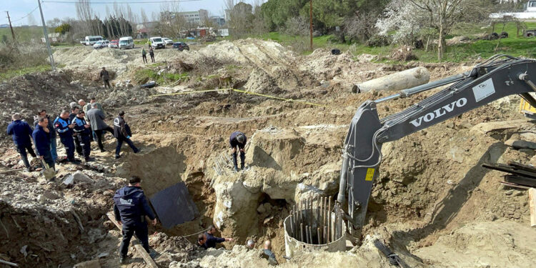 Tekirdağ'da hızlı tren hattında göçük; 2 işçi toprak altında kaldı