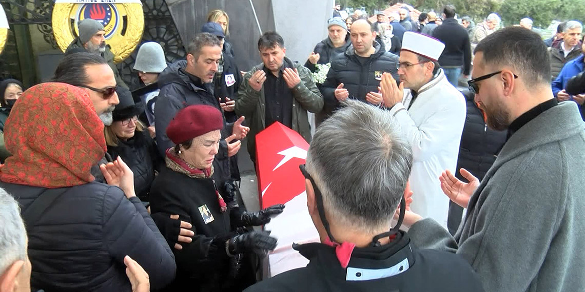 Türk Ordusunda 30 yıl hemşirelik yapan Ömrünisa Özüyiğit'e veda