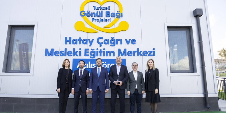 Turkcell, Hatay’da Çağrı ve Mesleki Eğitim Merkezi’ni açtı