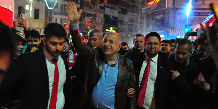 Afganlardan da Suriyelilerden de nefret etmiyoruz