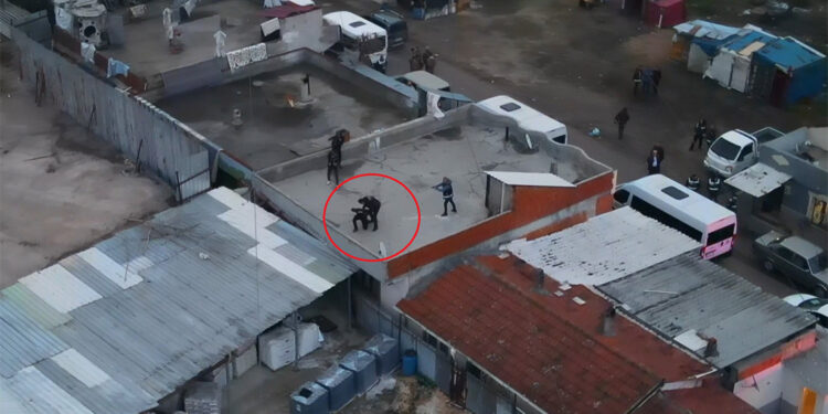 Bursa'da uyuşturucu satıcılarına operasyon; 60 gözaltı