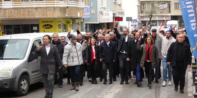 Ümit Özdağ: Oyları değil vatanı bölmeyelim