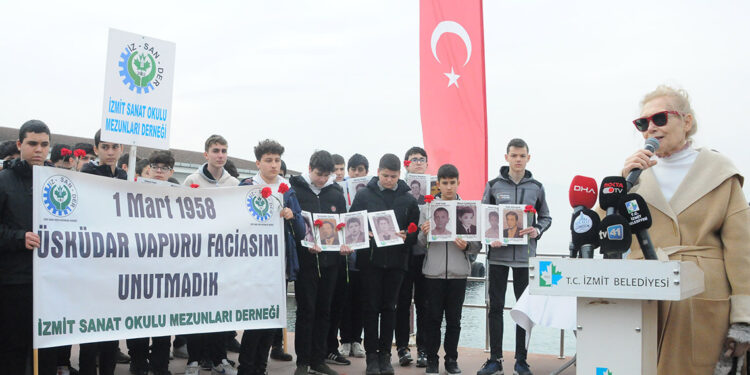 Üsküdar Vapuru faciasında yaşamını yitiren 392 kişi anıldı