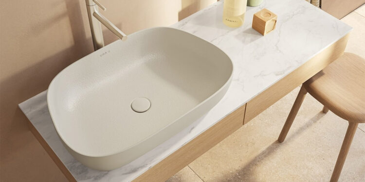 Yüzde 100 geri dönüştürülmüş seramik lavabo üretildi