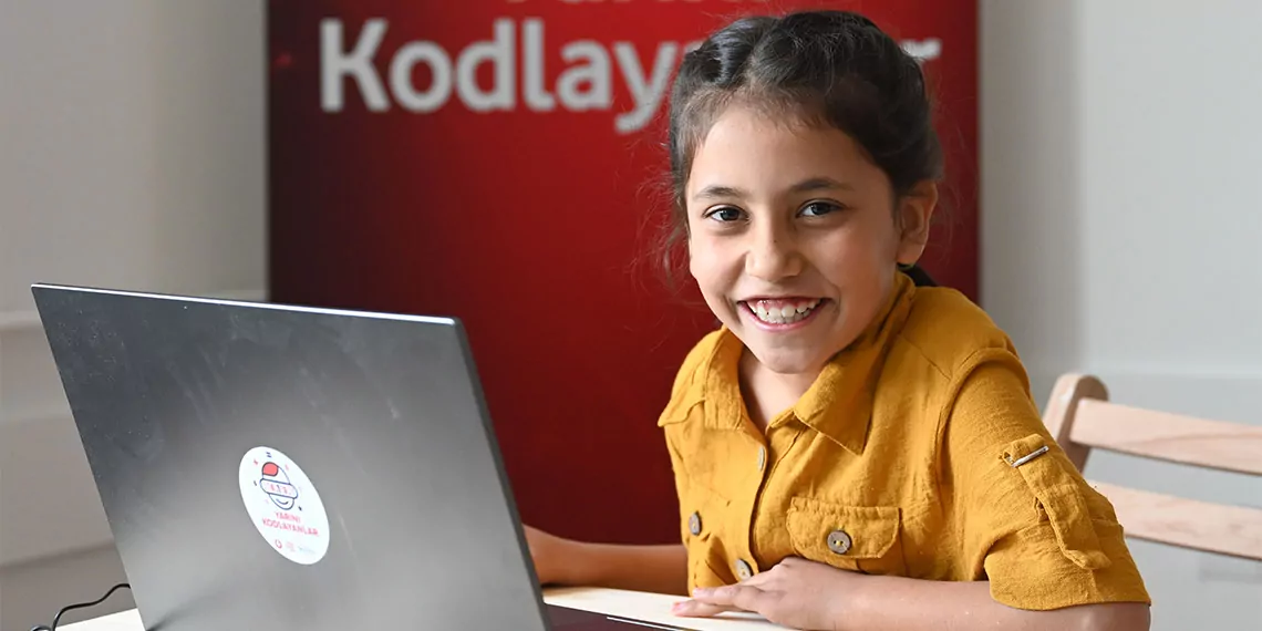 Vodafone vakfı, dijital geleceğe hazır nesiller yetiştirme hedefiyle 8 yıl önce başlattığı yarını kodlayanlar projesiyle 400 bin çocuğa ulaştığını duyurdu.