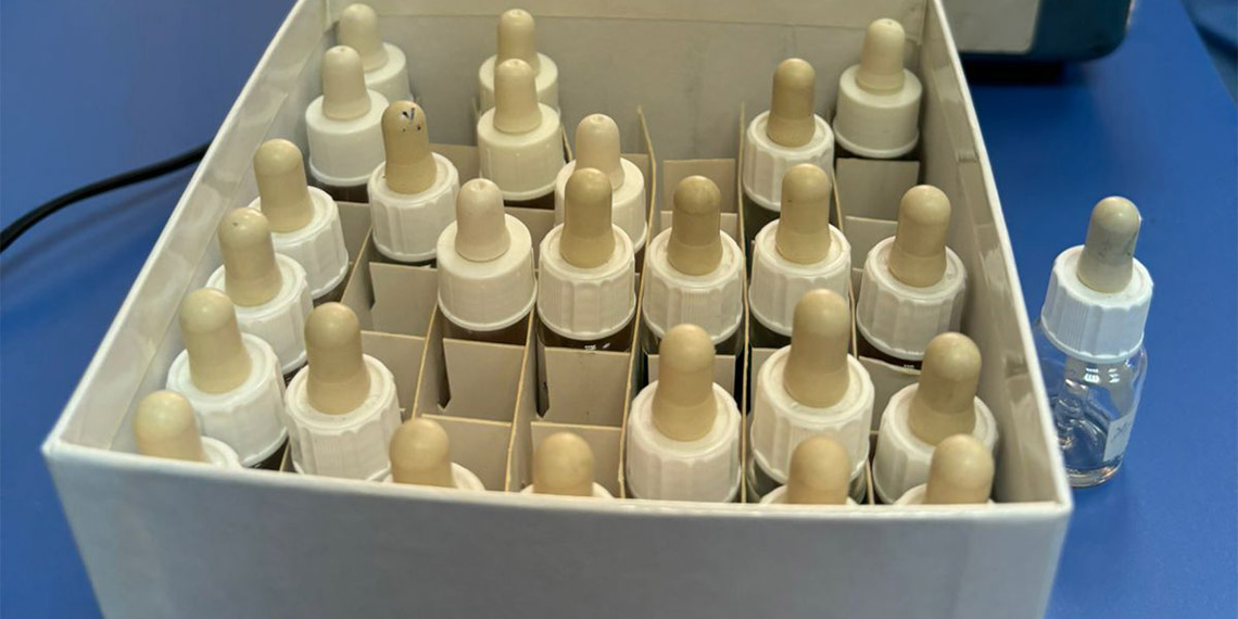 Türkiye, kuduz vakalarında uygulanan kuduz serumunda dışa bağımlılıktan kurtuldu. Sağlık Bakanlığı Halk Sağlığı Genel Müdürlüğü laboratuvarında 2 yıl önce başlayan üretimle Türkiye, kendi ihtiyacını karşılar duruma geldi ve ithalat durdu.