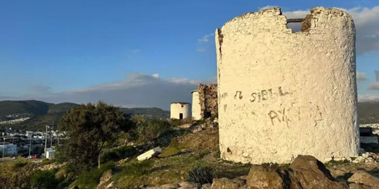 Yel değirmenlerinin içler acısı hali Bodrum'a yakışmıyor