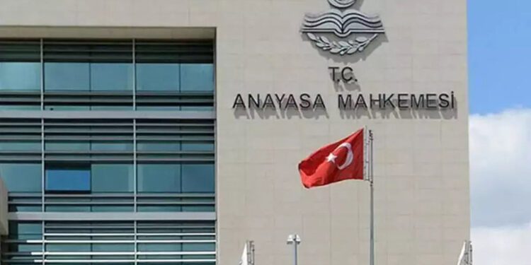 Yerel mahkeme tanıkları dinlemedi, AYM 'ihlal' dedi