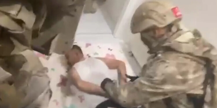 'Yılanlar Grubu' suç örgütüne operasyon: 22 gözaltı