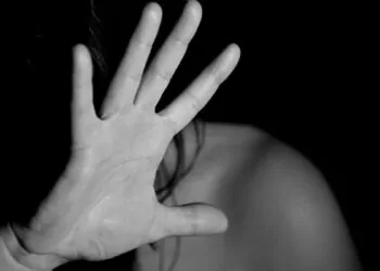 15 yaşındaki üvey kızına cinsel istismar sanığına 15 yıl