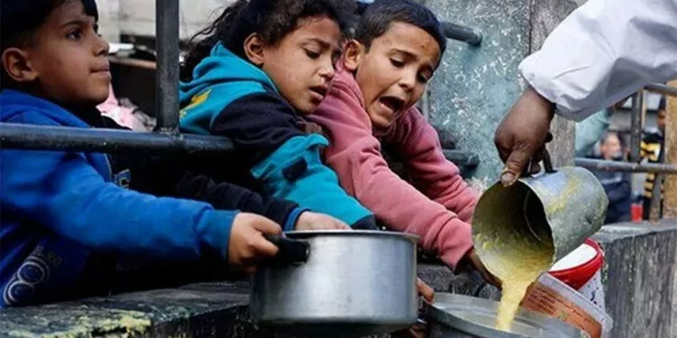 Gazze'de her 6 çocuktan 1'i aç