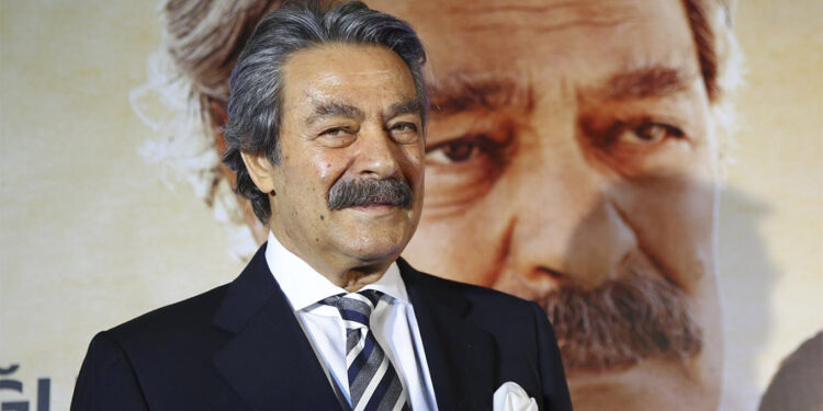 Kadir İnanır entübe durumdan çıkarılamadı