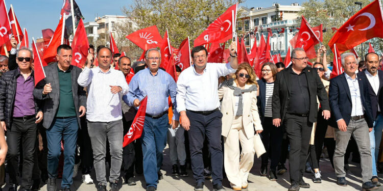 Muharrem Erkek kazandığını ilan etti