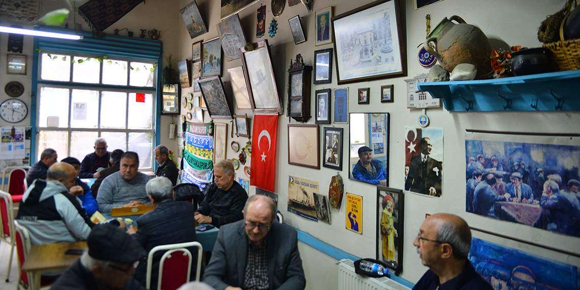 ‘Alay Kahvesi’ ziyaretçilerini zamanda yolculuğa çıkarıyor