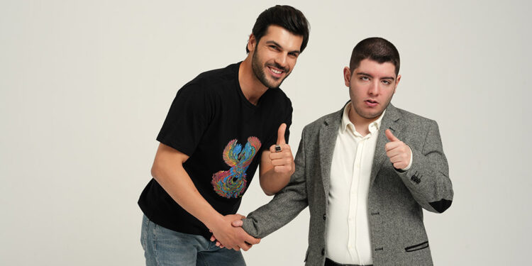 ‘Fark Yok Sevgi Var’ projesine ünlülerden destek