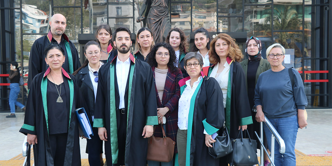 Antalya'nın Alanya ilçesinde özel bir yurtta kalan 10 erkek öğrenciye taciz ve istismarda bulunduğu iddia edilen eğitmen Gani Ruçhan Uyrum (21) toplam 94 yıla kadar hapis istemiyle yargılandığı davada hakim karşısına çıktı.