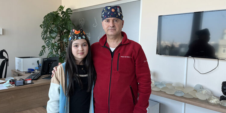 10 yaşındaki Çeçen hastanın parmağı Türkiye’de kurtarıldı