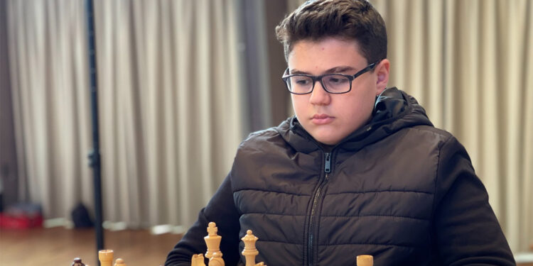 Yağız Kaan Erdoğmuş "Büyükusta" unvanı aldı