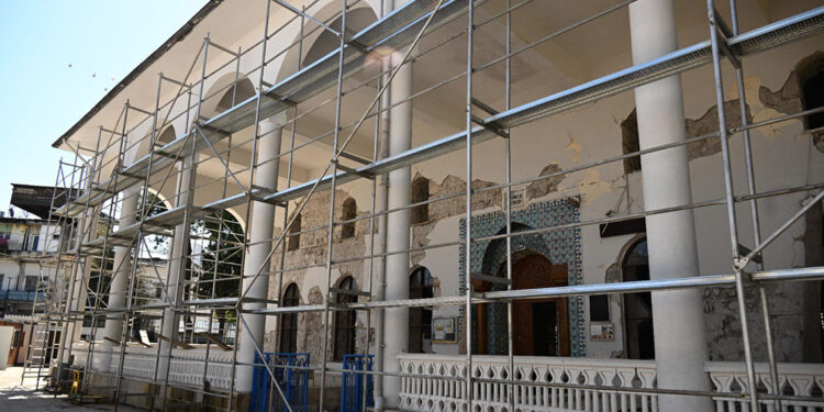 134 yıllık Envar-ül Hamit Camisi restore ediliyor