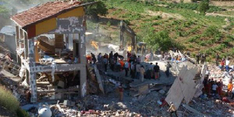 18 kişinin öldüğü yurt çökmesinde yeniden karar çıktı