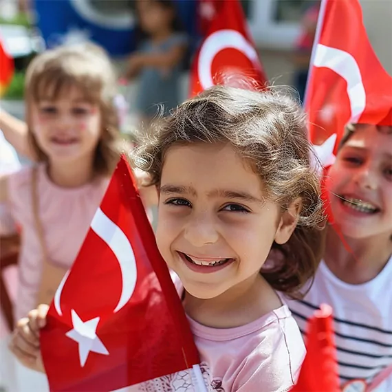 Bugün 23 nisan hep neşeyle doluyor insan şiirinde de geçtiği gibi bu günde insanlar neşe içinde coşkulu bir şekilde bu bayramı kutlamaktadırlar.