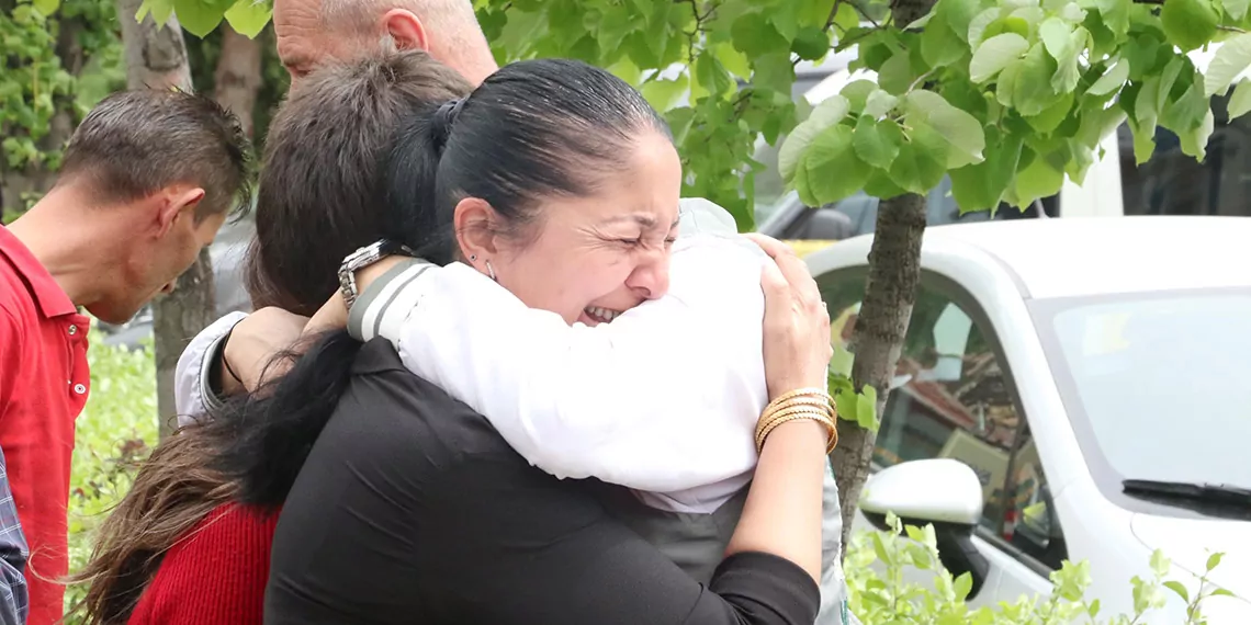 Eskişehir'deki 2'nci kadir şeker vakasının sanığı tolga daşkıran’a (22) yerel mahkemece verilen 5 yıllık hapis cezası onandı. Adliyeye gelerek teslim olan daşkıran, 3 yıl 4 ay hapis cezası alan arkadaşı hüseyin şahin ile tutuklanarak cezaevine konuldu.