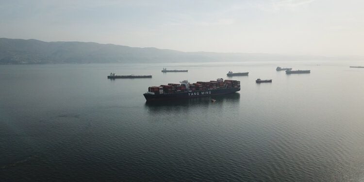 3 vinci deviren gemi16 gün sonra limandan ayrıldı