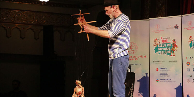 Hadi Poyrazoğlu Kukla ve Karagöz Festivali başladı