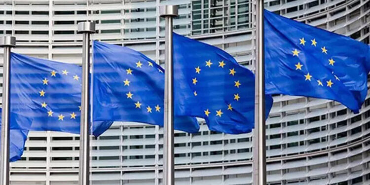 AB Komisyonu ölen yardım görevlileri için mesaj paylaştı